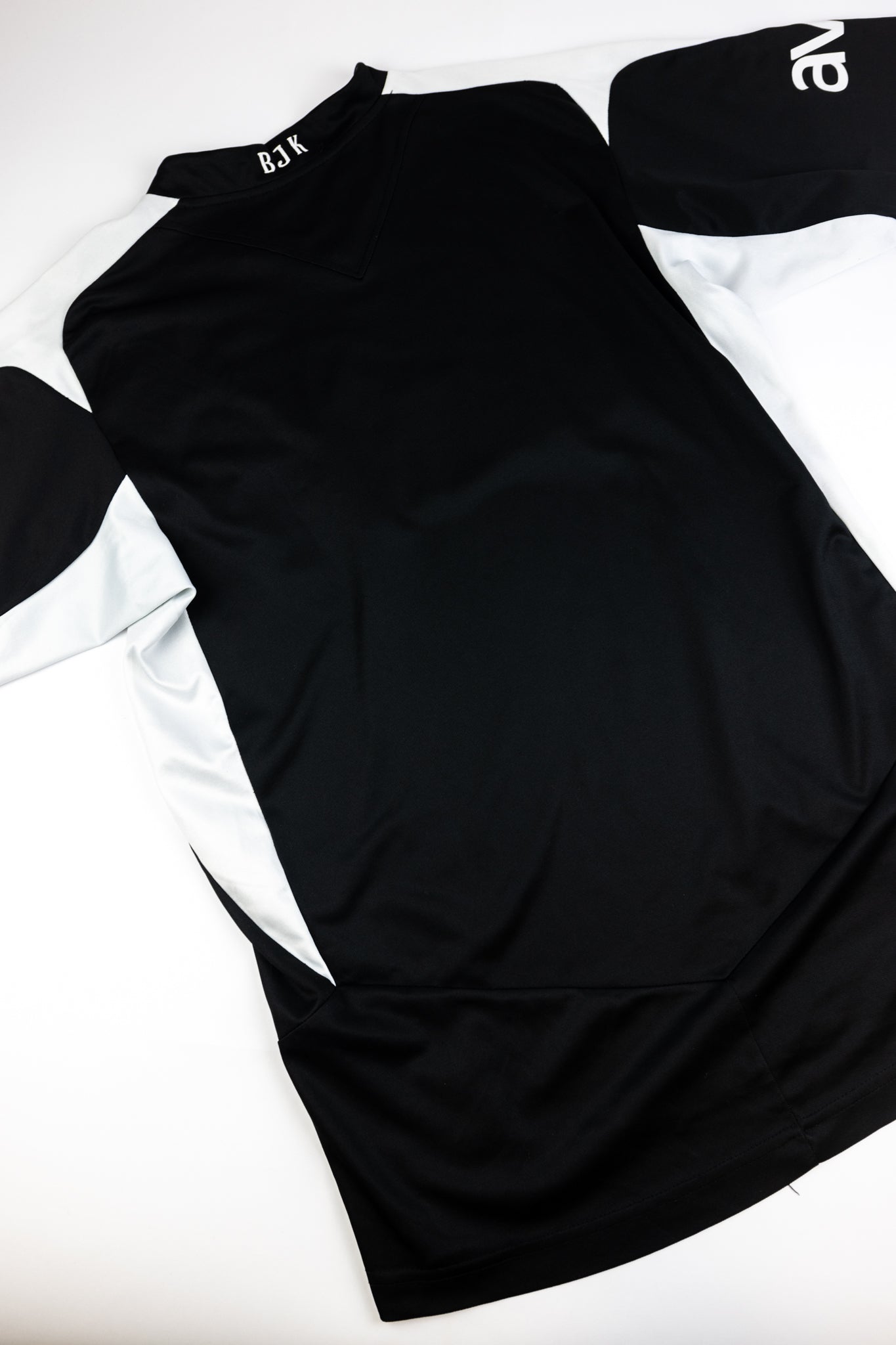 Besiktas 2006-07 Football Shirt (Large)