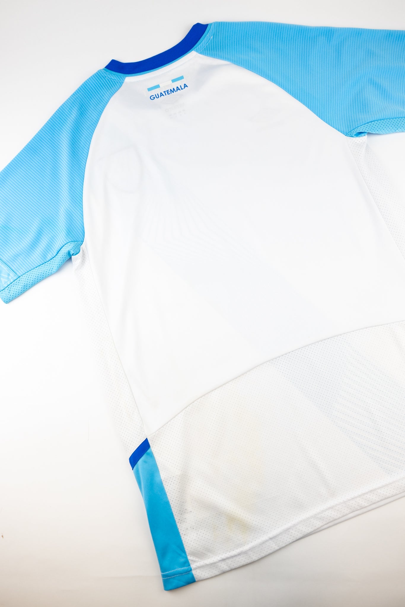 Guatemala 2019 Football Shirt (Small)