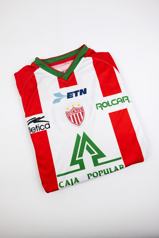 Necaxa 2010-11 Football Shirt (Medium)