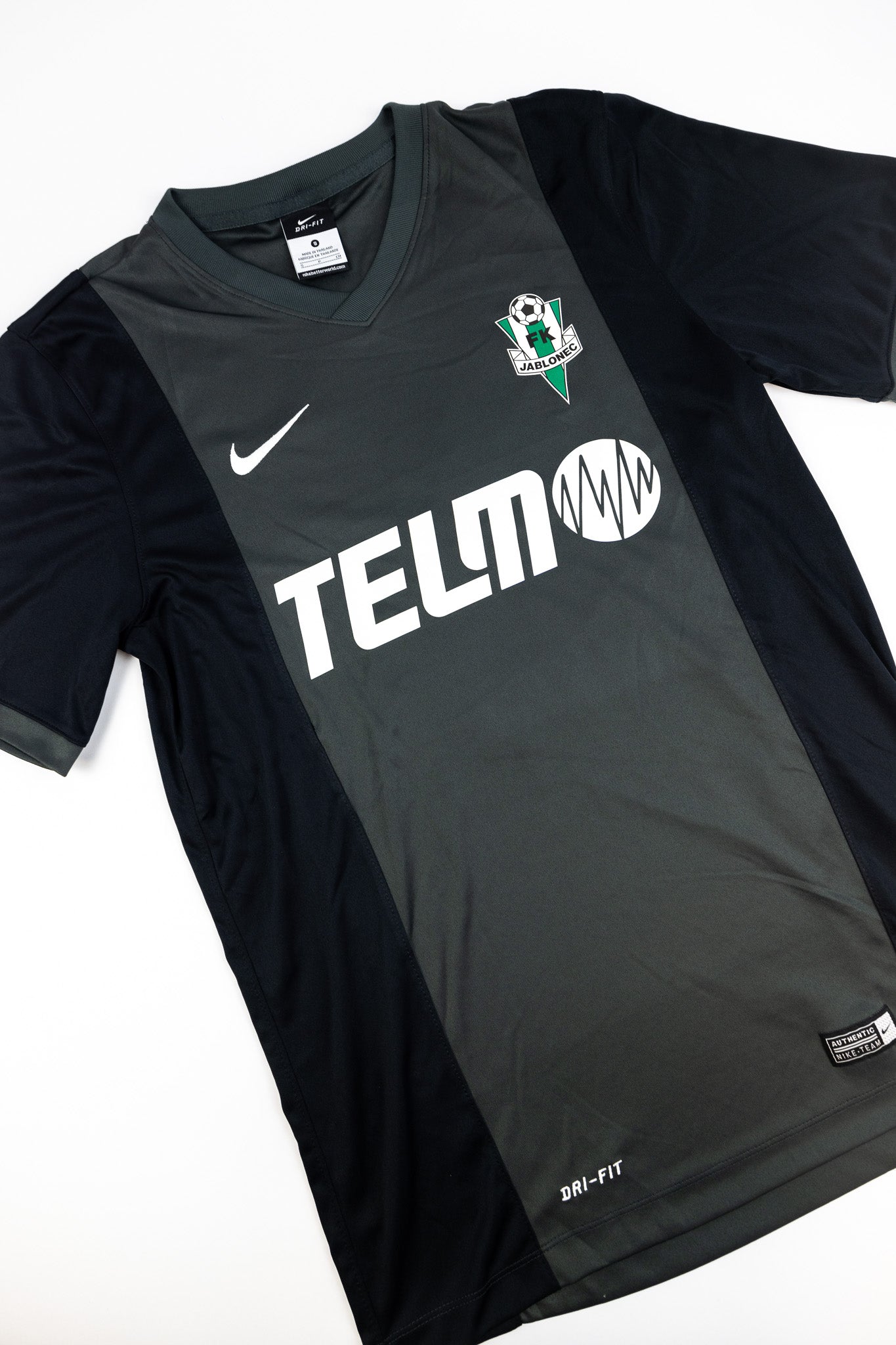 FK Jablonec 2017-18 Football Shirt (Small)