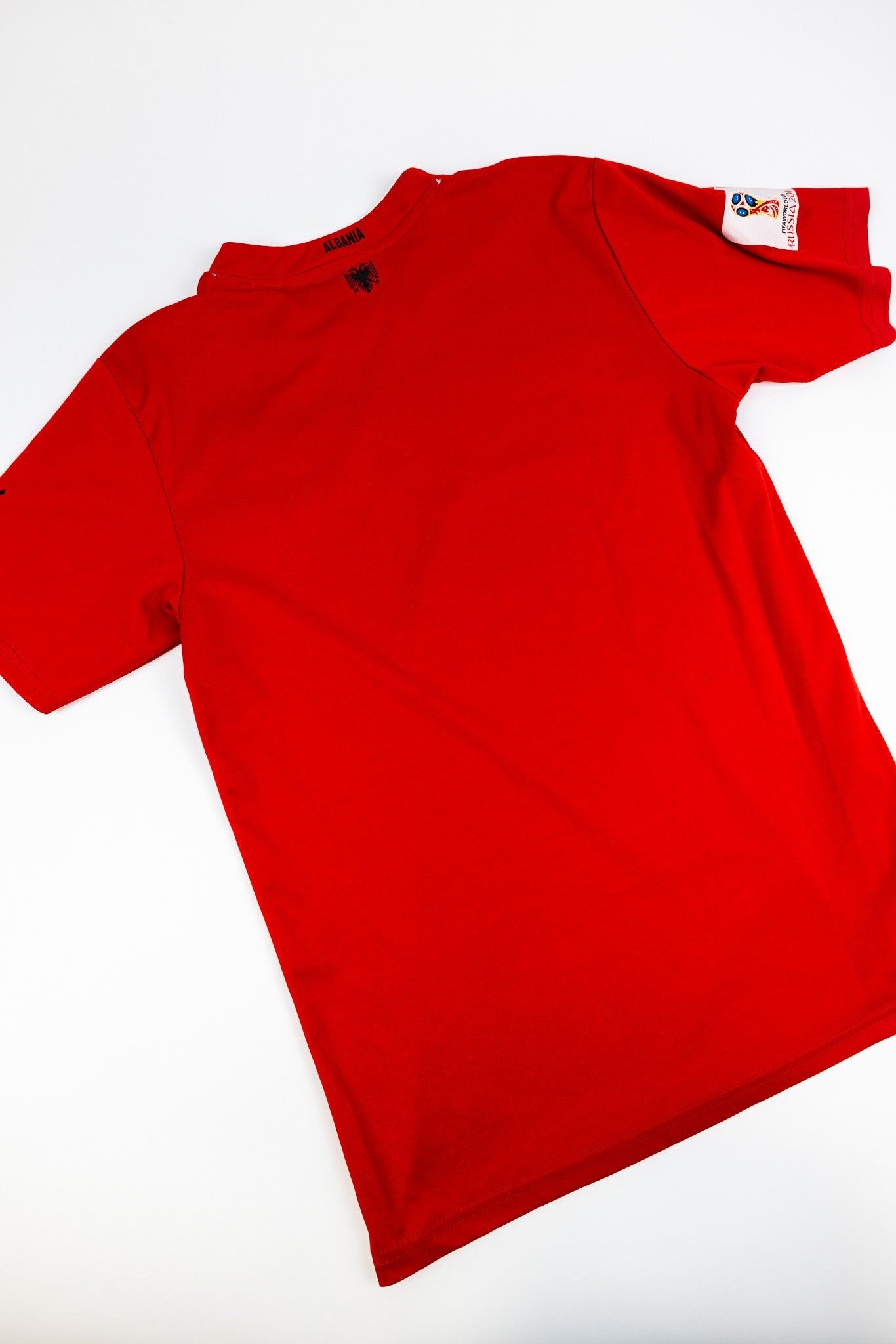 Albania 2016-17 Football Shirt (Small)