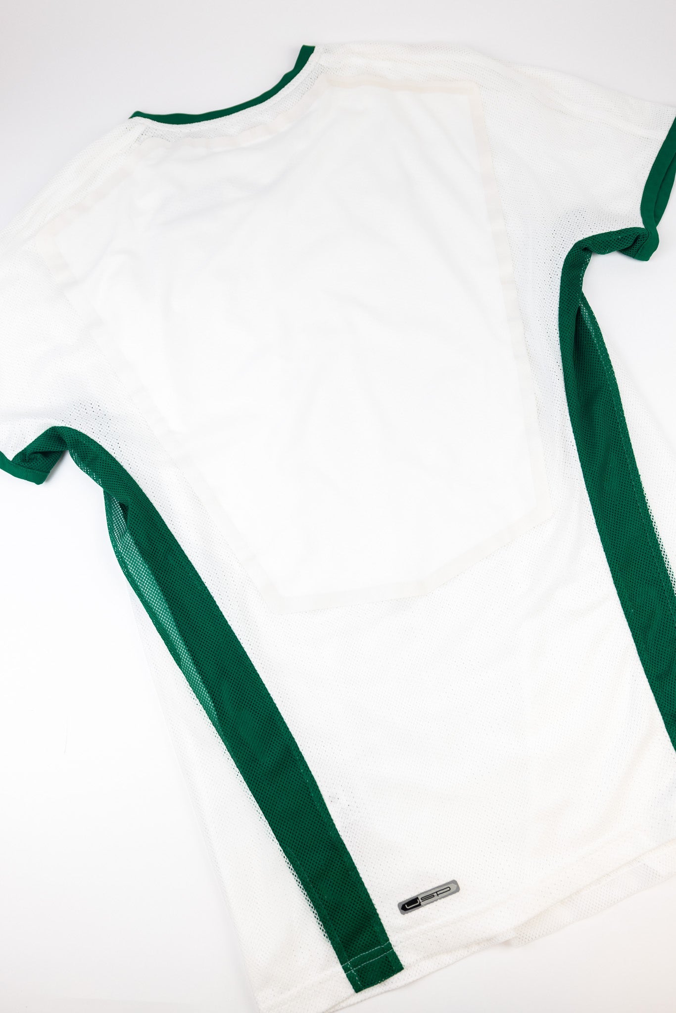 Saudi Arabia 2008-09 Football Shirt (Medium)