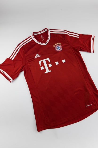 Bayern Munich 2013-14 Football Shirt (XL)