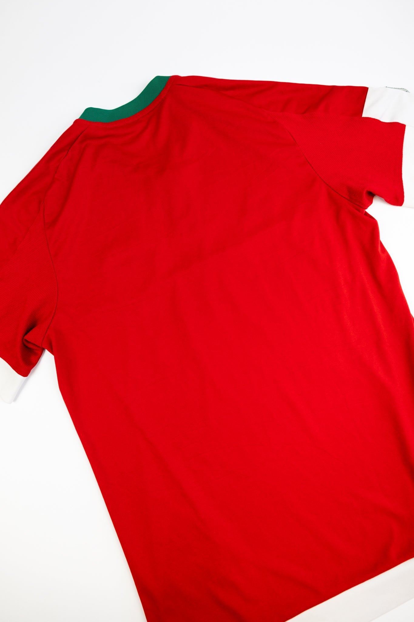 New England Revolution 2016 Football Shirt (Medium)