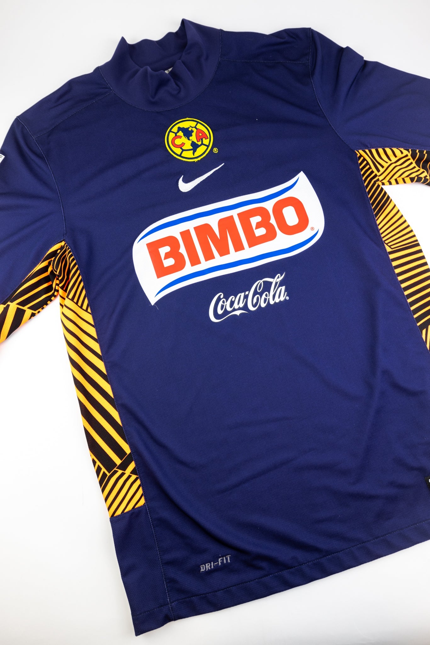Club America 2011-12 GK Football Shirt (Medium)
