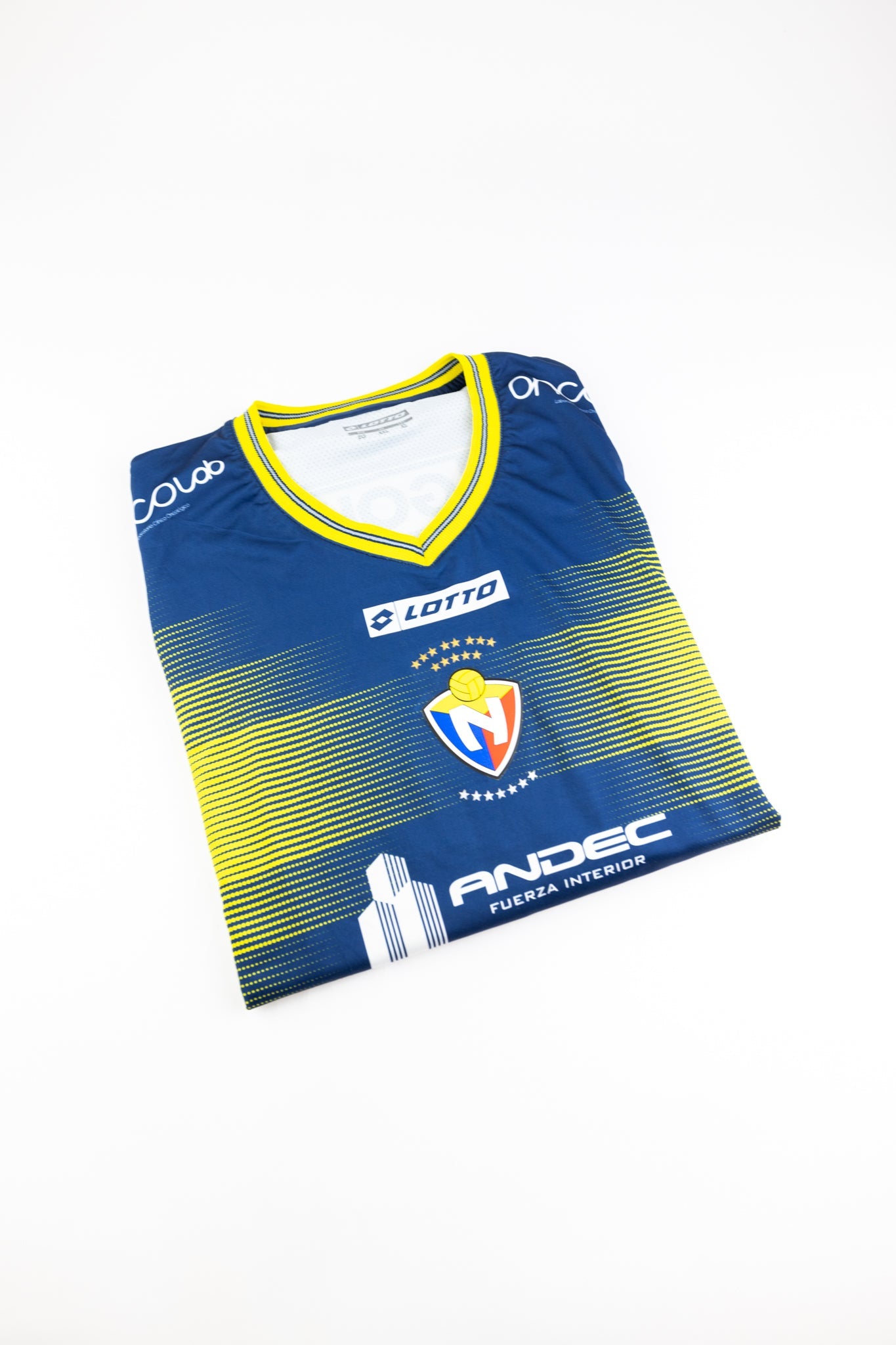 El Nacional 2022 Football Shirt (XL)