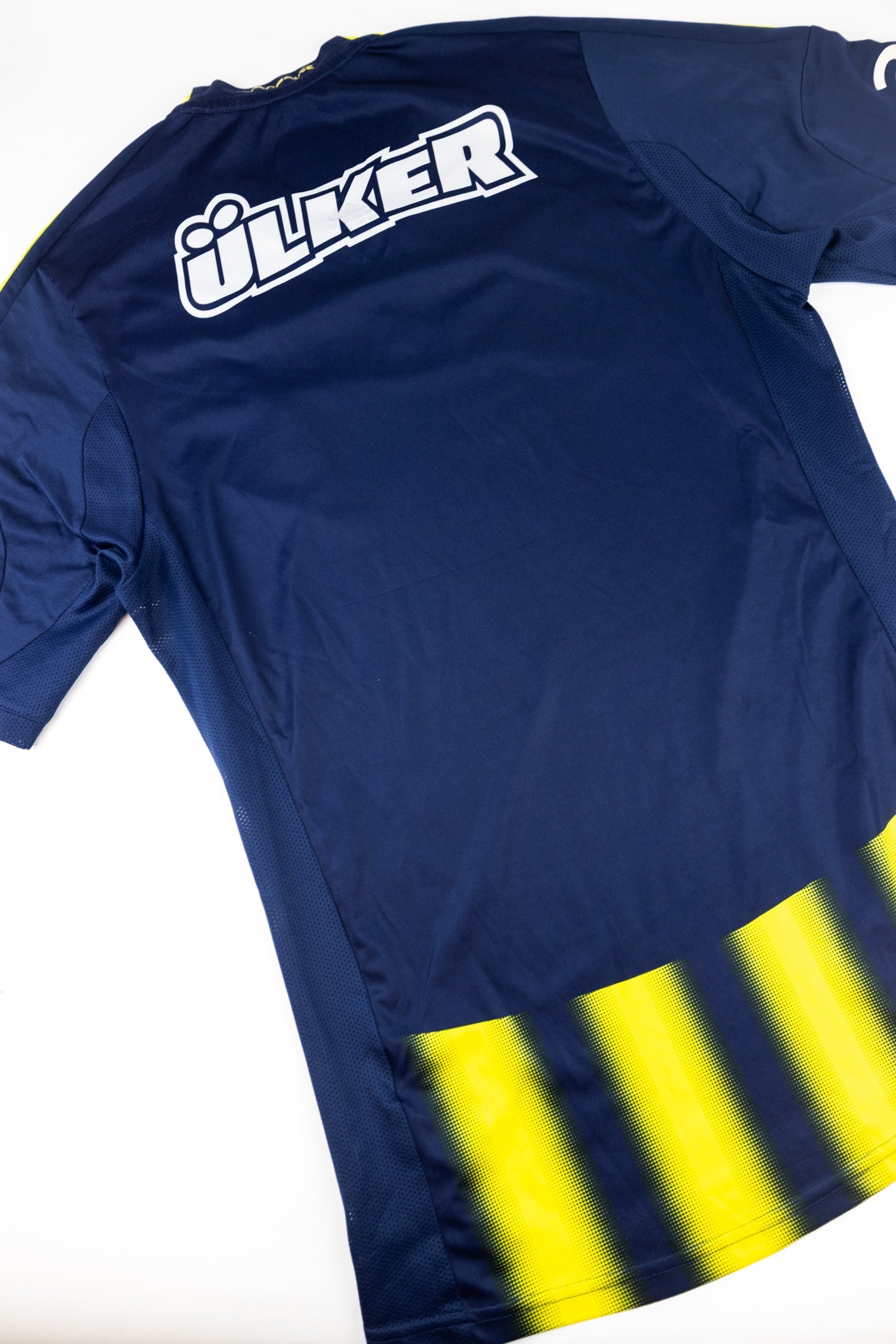 Fenerbahce 2013-14 Football Shirt (Medium)