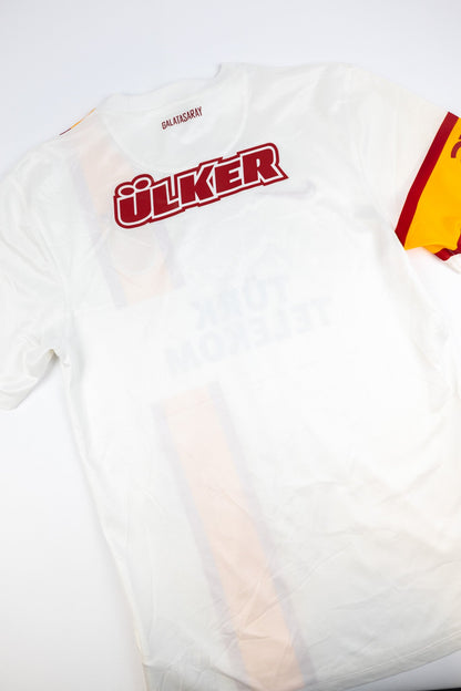 Galatasaray 2012-13 Football Shirt (Small)