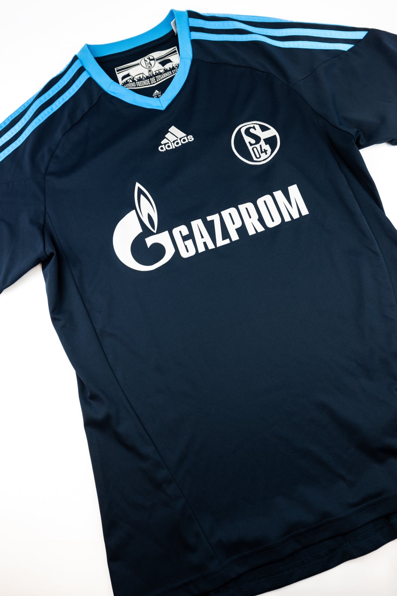 Schalke 04 2010-11 Football Shirt (Medium)