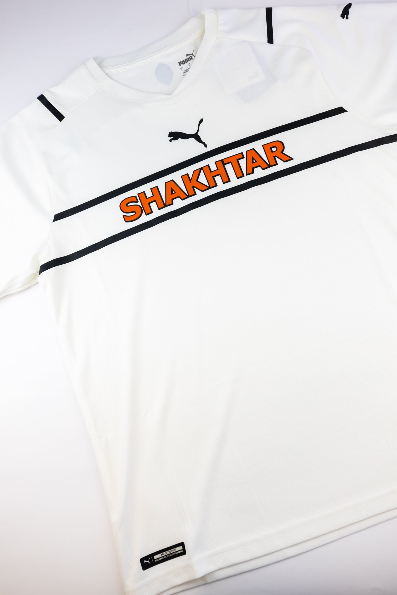 Shakhtar Donetsk 2021-22 Football Shirt (Medium)