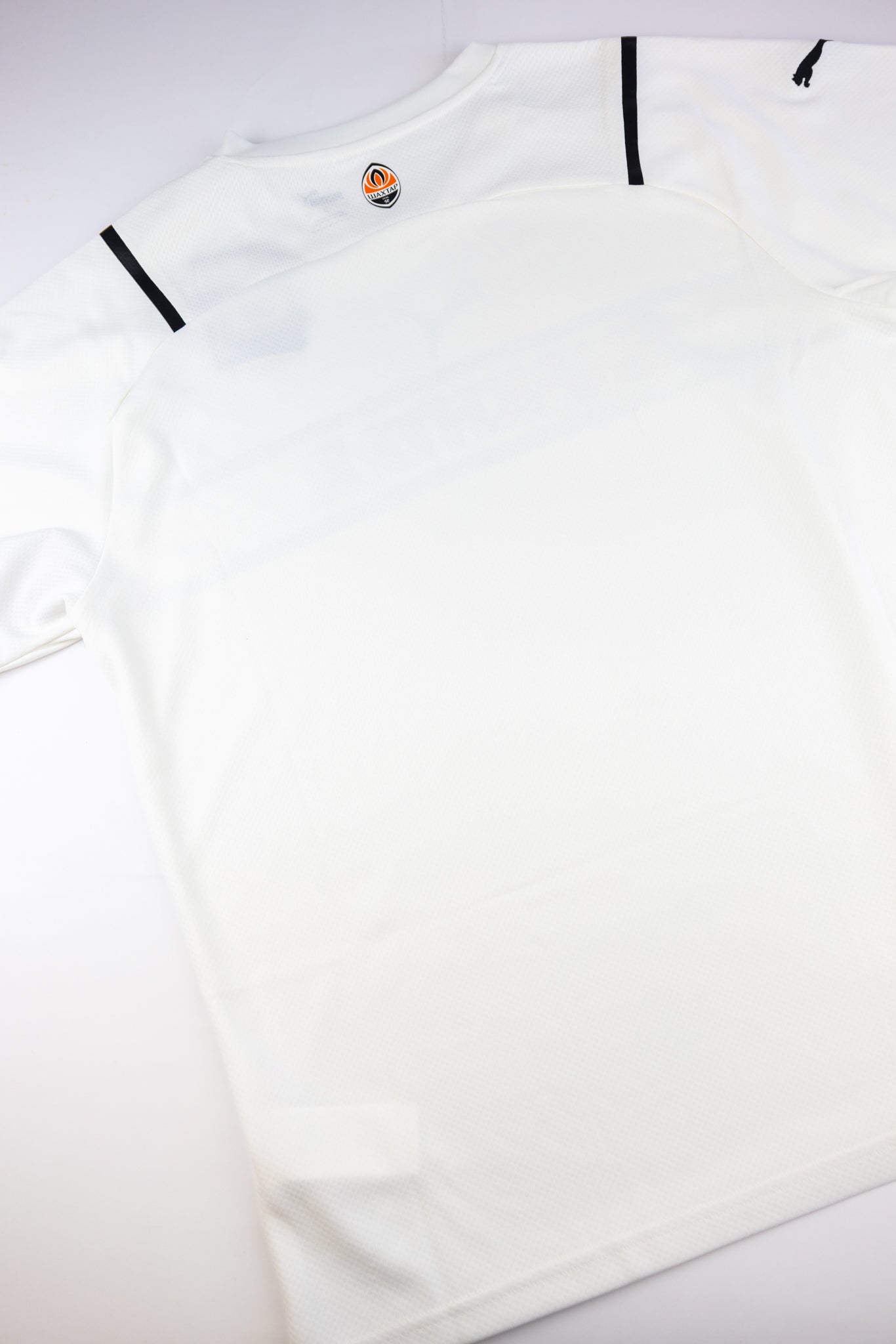 Shakhtar Donetsk 2021-22 Football Shirt (Medium)