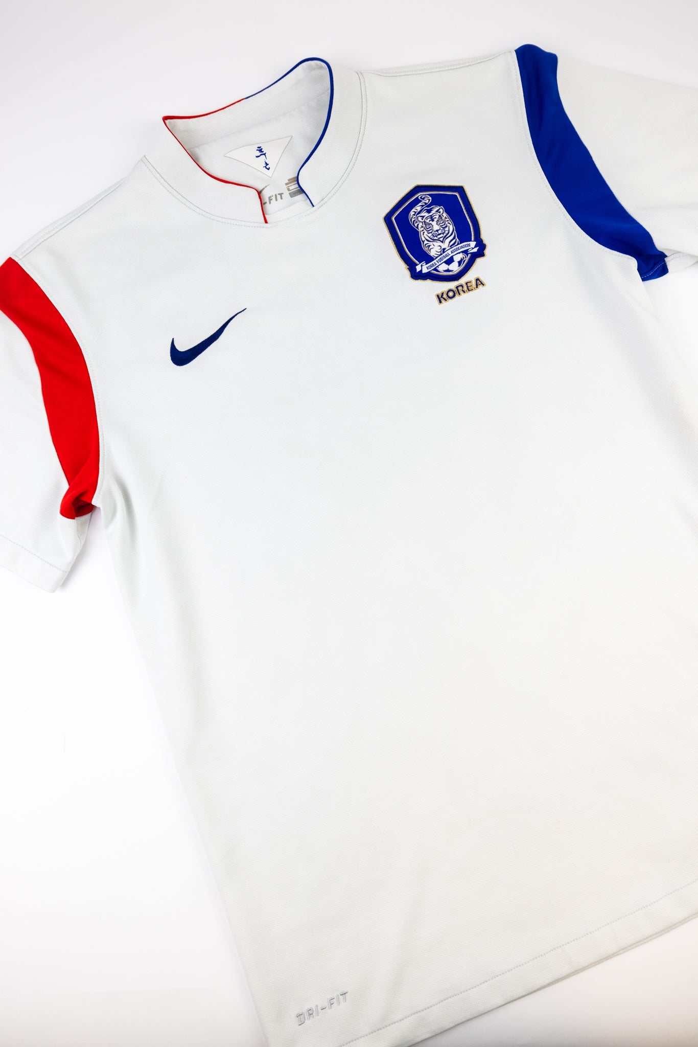 South Korea 2014-16 Football Shirt (Small)