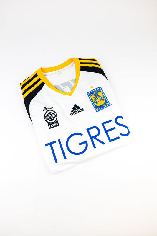 Tigres UANL 2015-16 Football Shirt (Small)