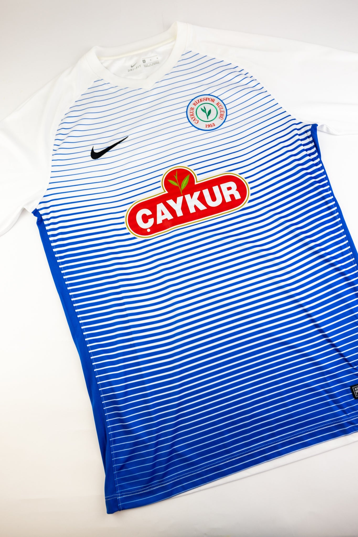 Çaykur Rizespor 2017-18 Football Shirt (Medium)