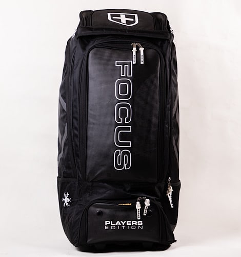 Focus Players Edition Wheelie Duffel Bag