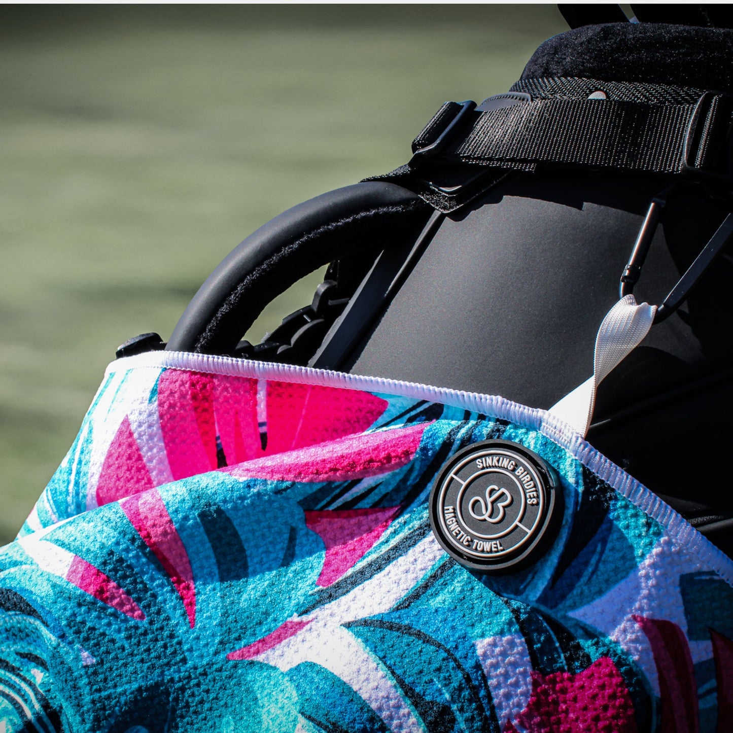 Palm Breeze Magnetic Golf Towel